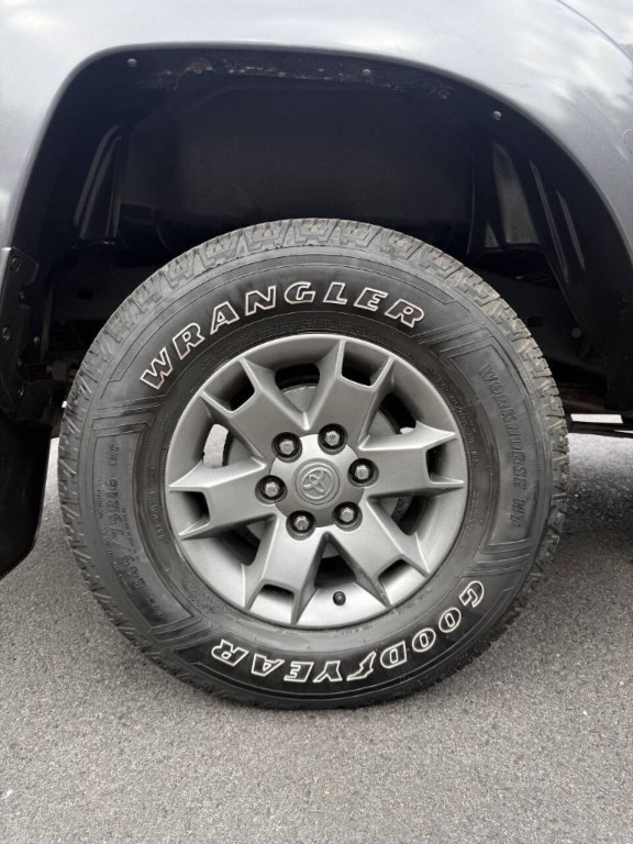 2010 Toyota Tacoma Image 15