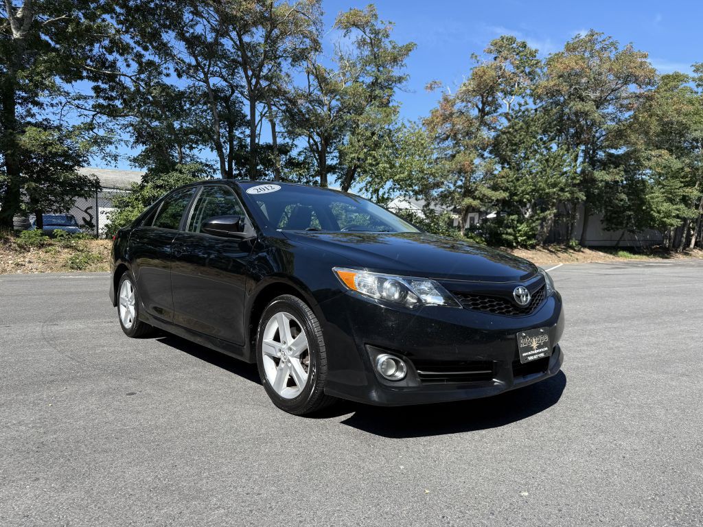 2012 Toyota Camry Image 4