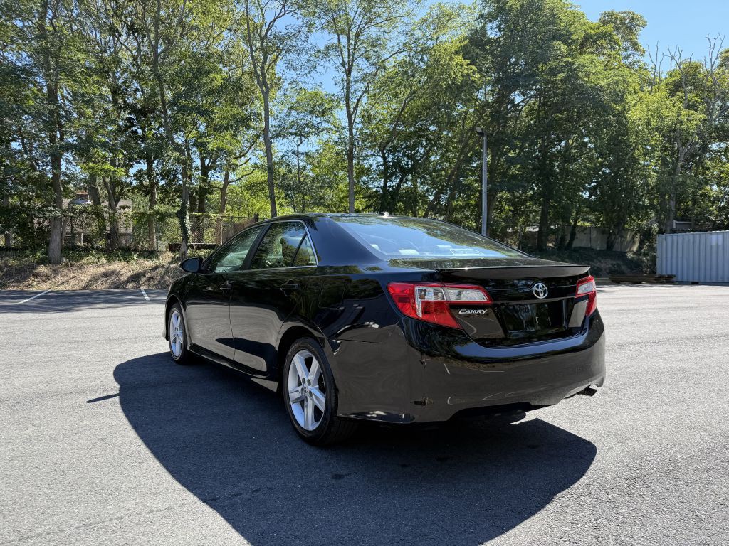2012 Toyota Camry Image 8