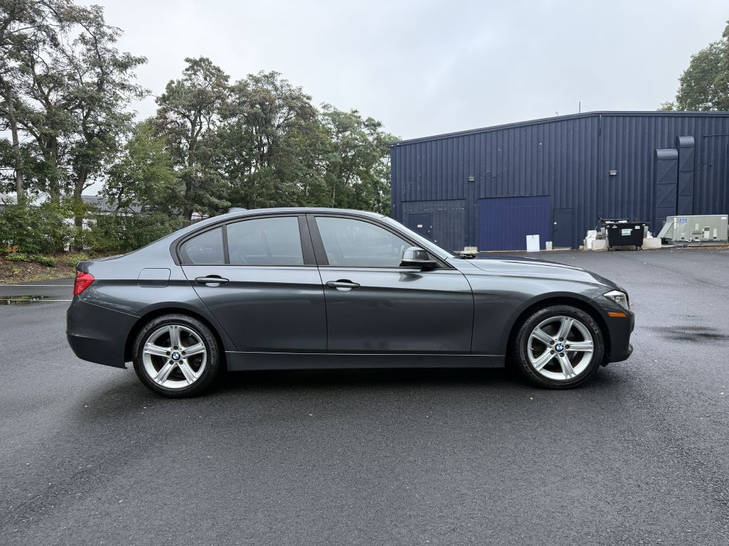 2014 BMW 3 Series Image 4