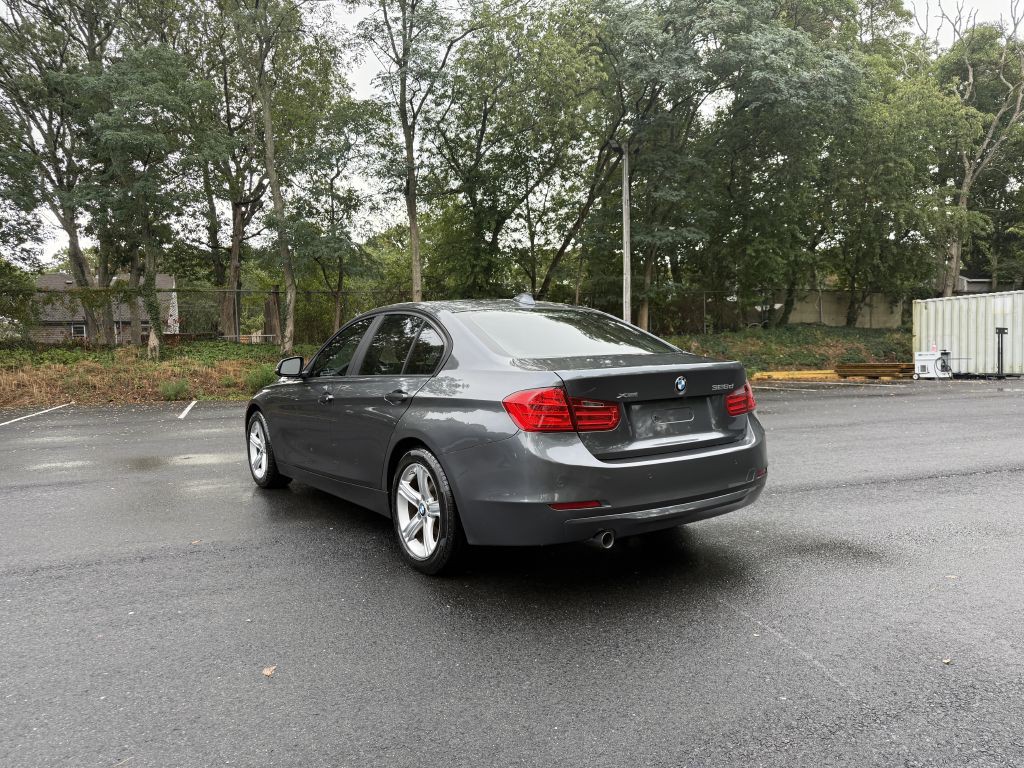 2014 BMW 3 Series Image 7