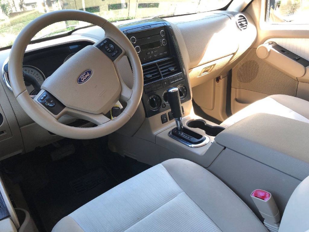 2009 Ford Explorer Image 10