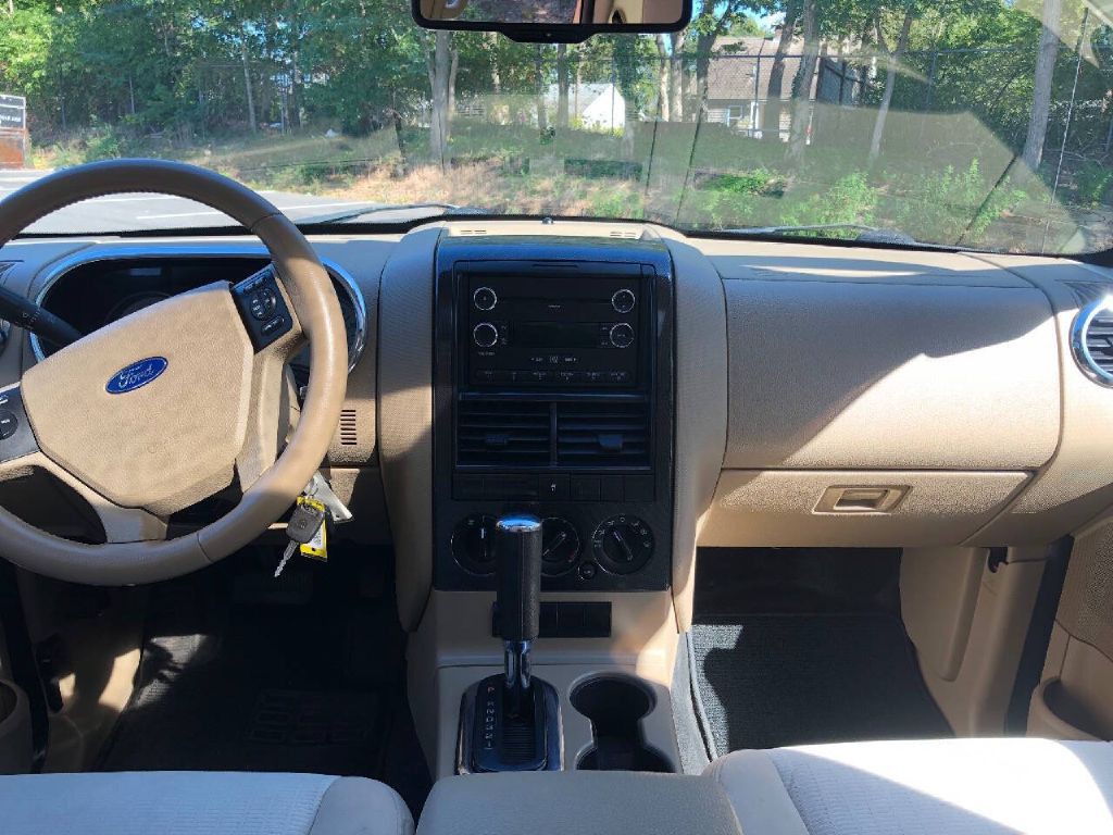2009 Ford Explorer Image 11