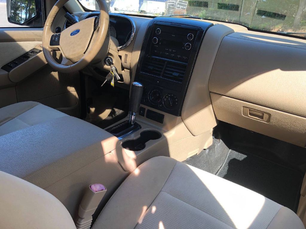 2009 Ford Explorer Image 12