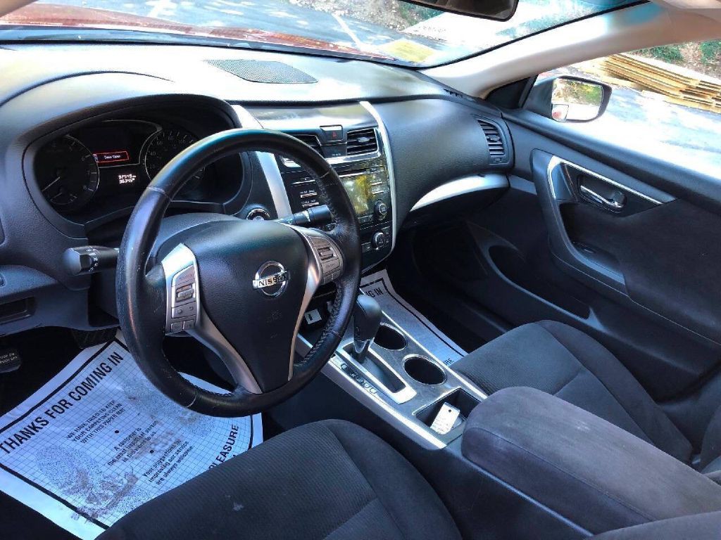 2013 Nissan Altima Image 10