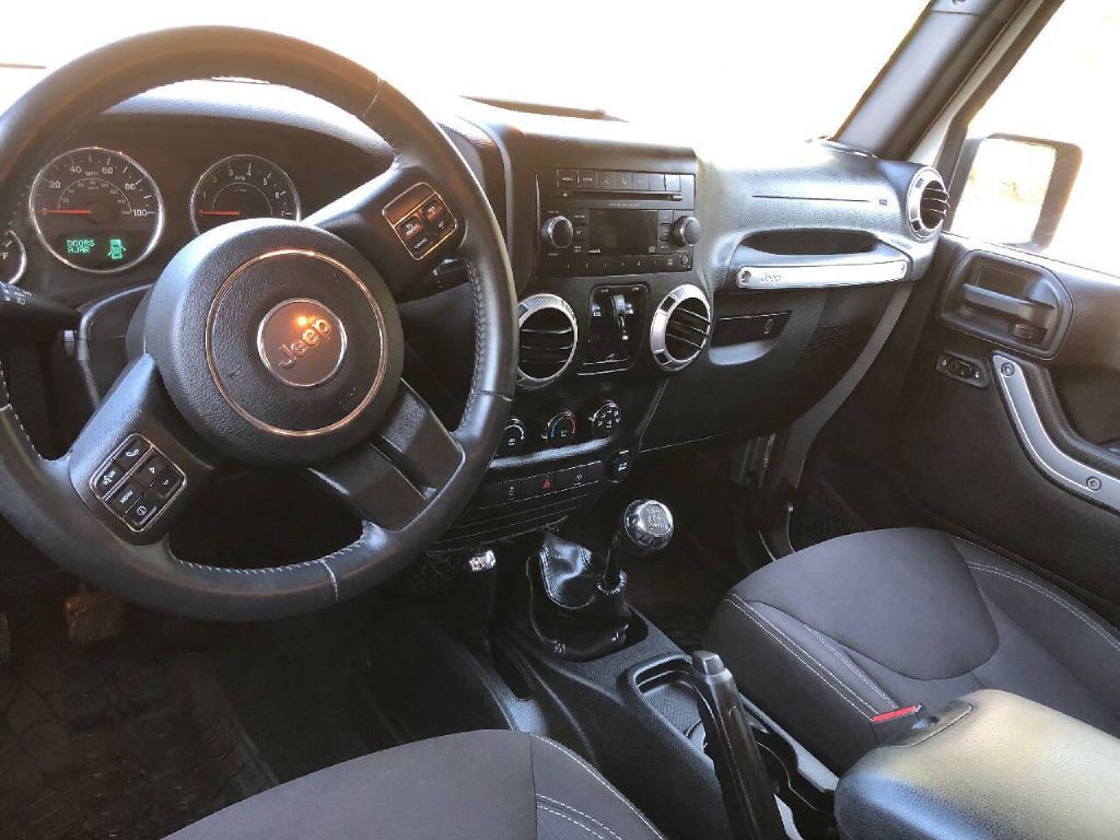 2015 Jeep Wrangler Unlimited Image 11