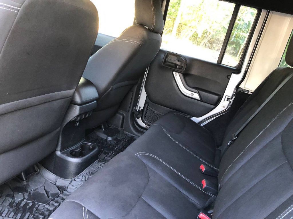 2015 Jeep Wrangler Unlimited Image 14