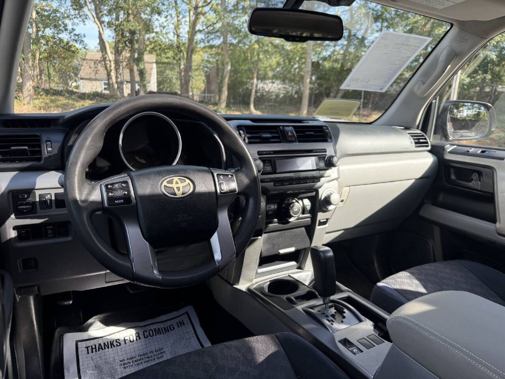 2010 Toyota 4Runner Image 11