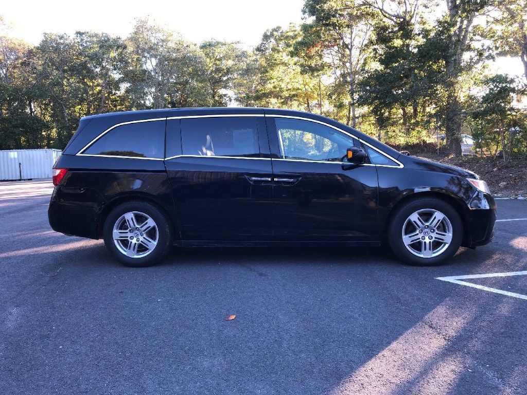 2012 Honda Odyssey Image 5