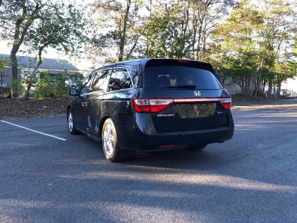 2012 Honda Odyssey Image 8