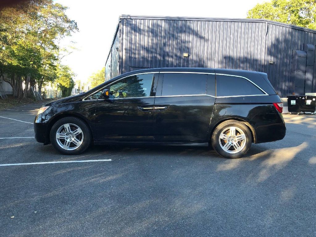 2012 Honda Odyssey Image 9
