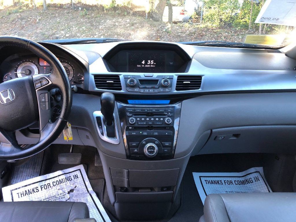 2012 Honda Odyssey Image 11