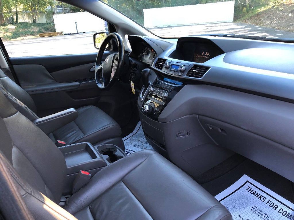 2012 Honda Odyssey Image 12