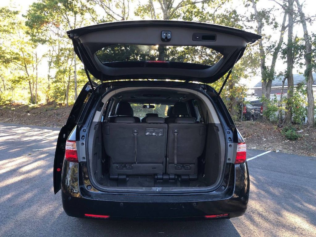 2012 Honda Odyssey Image 16