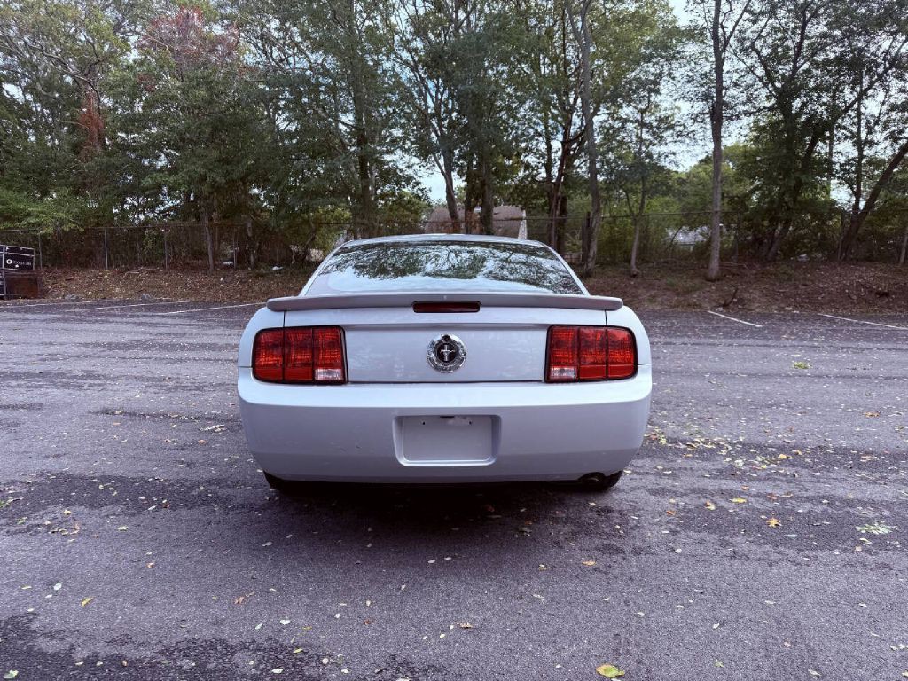 2007 Ford Mustang Image 7