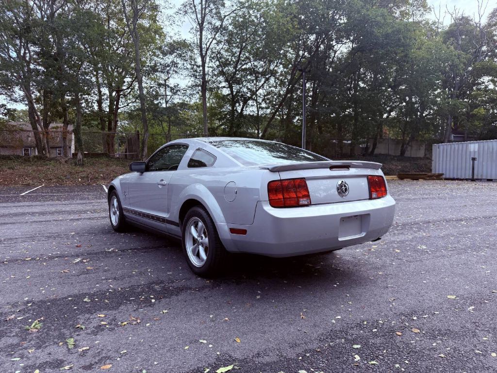 2007 Ford Mustang Image 8
