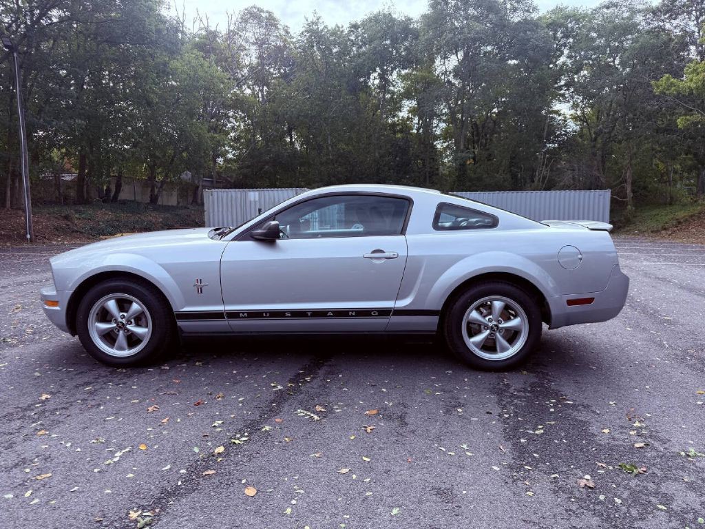 2007 Ford Mustang Image 9