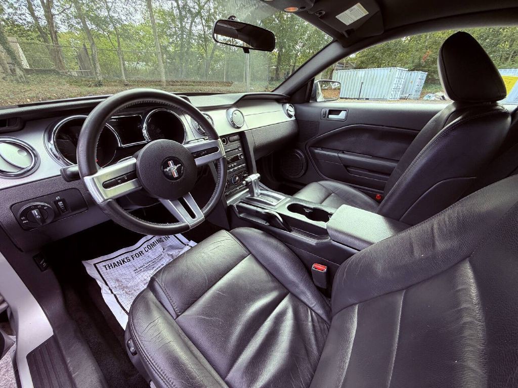 2007 Ford Mustang Image 10