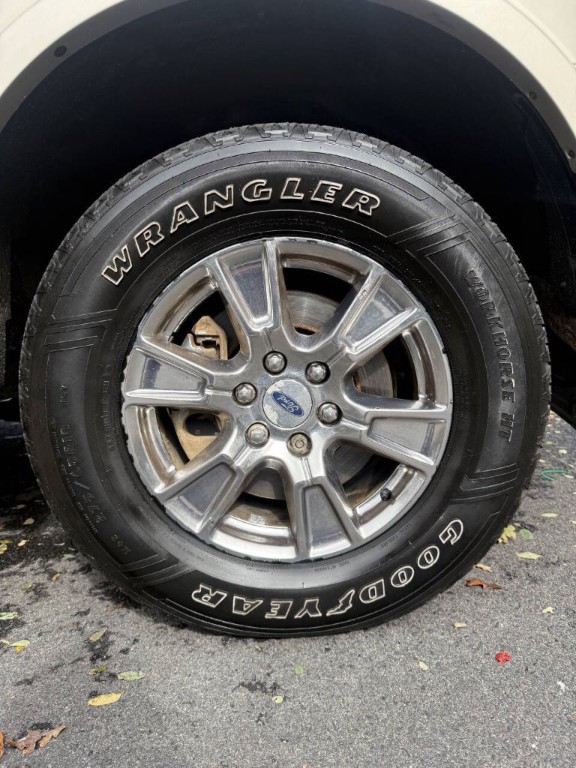 2017 Ford F-150 Image 16