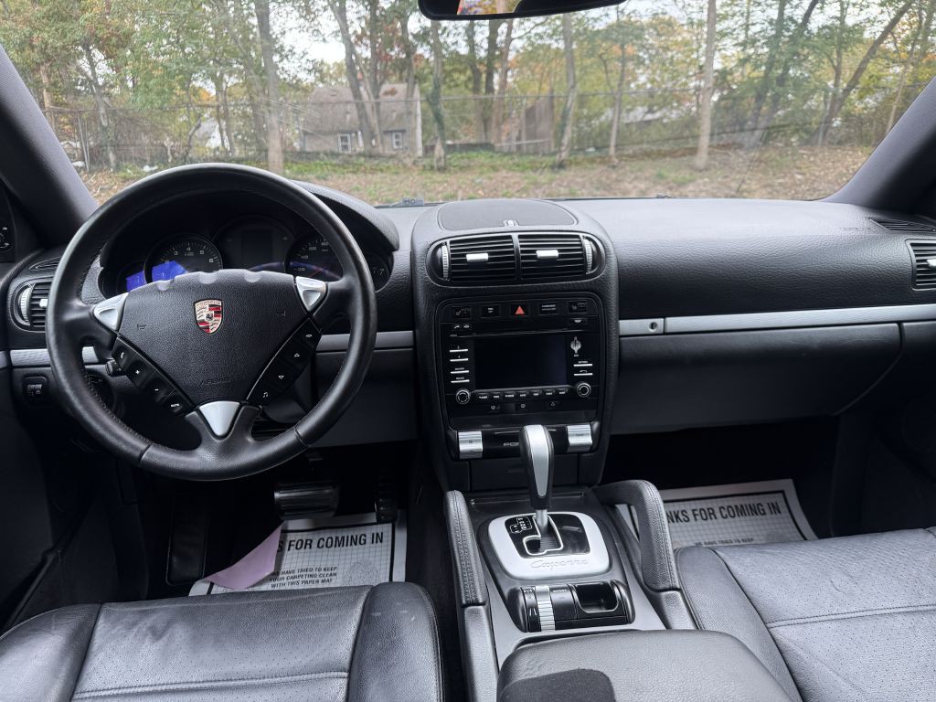 2010 Porsche Cayenne Image 11