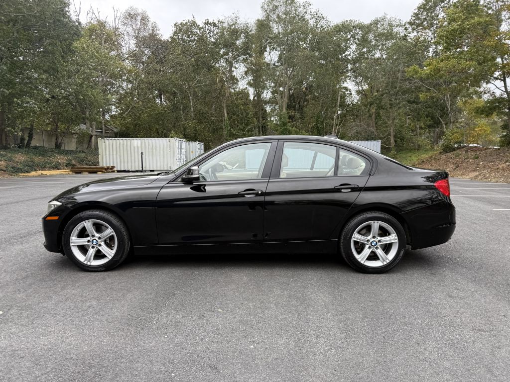 2014 BMW 3 Series Image 9