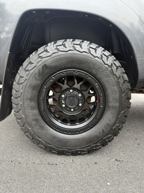 2015 Toyota Tacoma Image 16