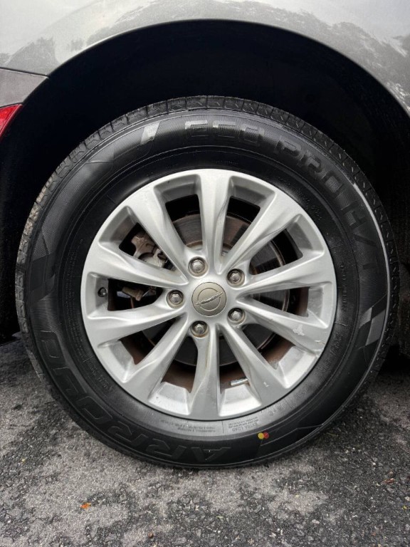 2017 Chrysler Pacifica Image 19