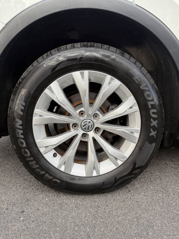 2018 Volkswagen Tiguan Image 16
