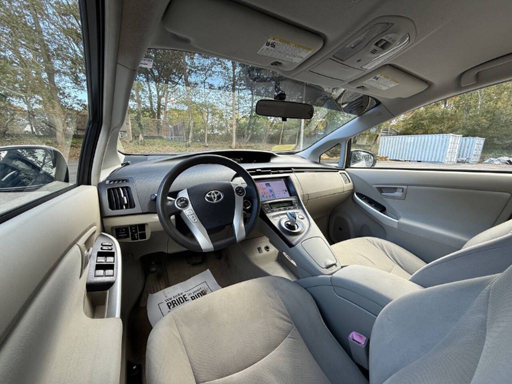 2010 Toyota Prius Image 10
