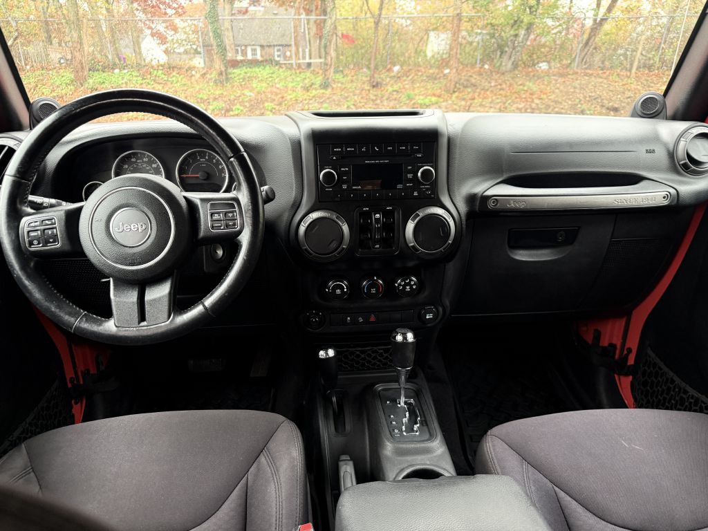 2013 Jeep Wrangler Unlimited Image 11