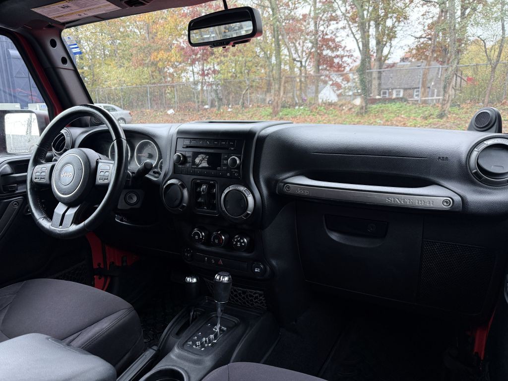 2013 Jeep Wrangler Unlimited Image 12