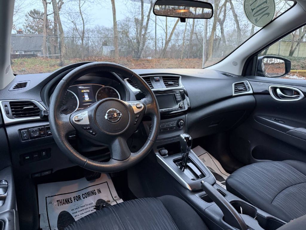 2017 Nissan Sentra Image 10