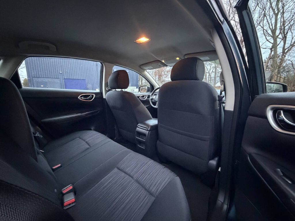 2017 Nissan Sentra Image 14