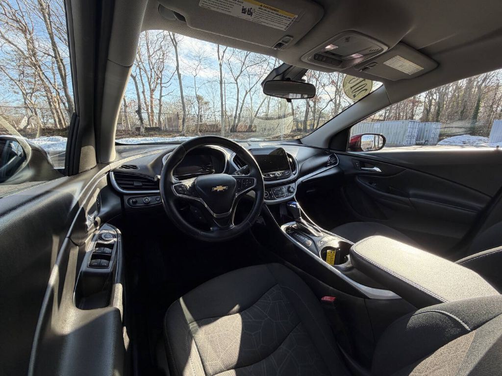 2016 Chevrolet Volt Image 10