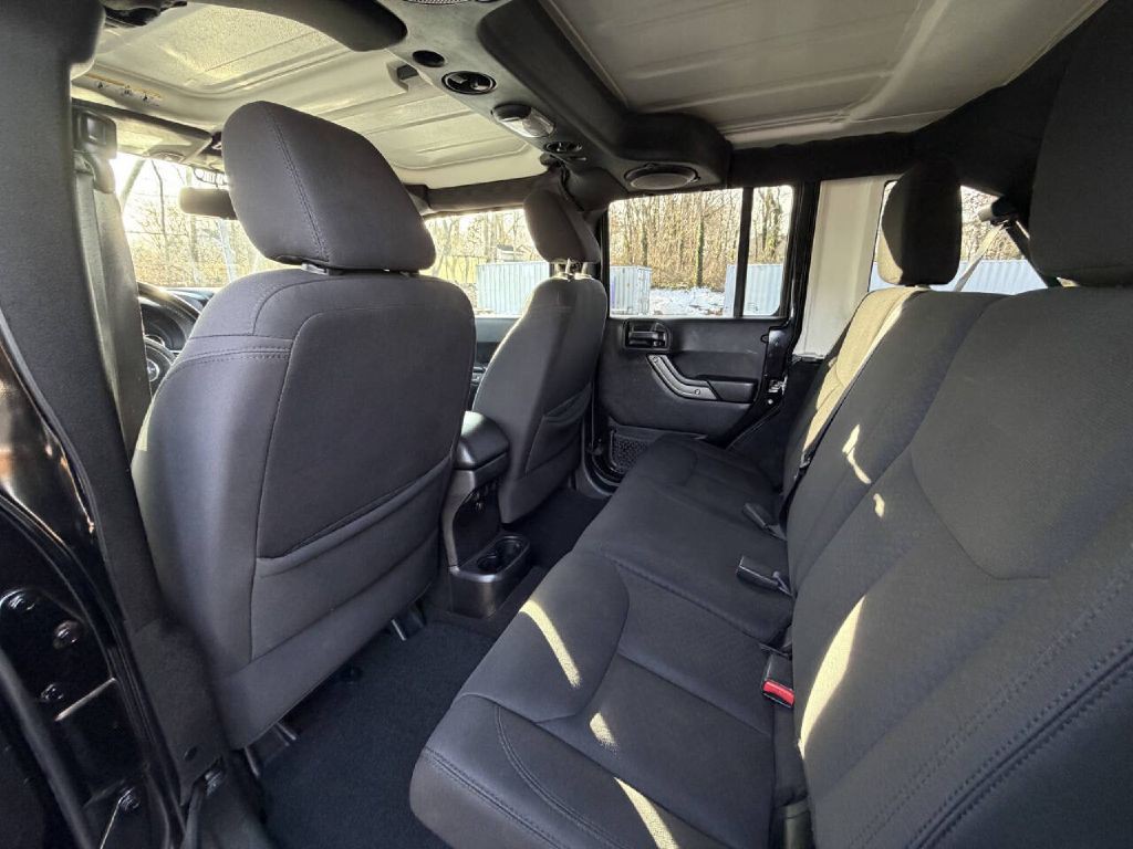 2014 Jeep Wrangler Unlimited Image 13