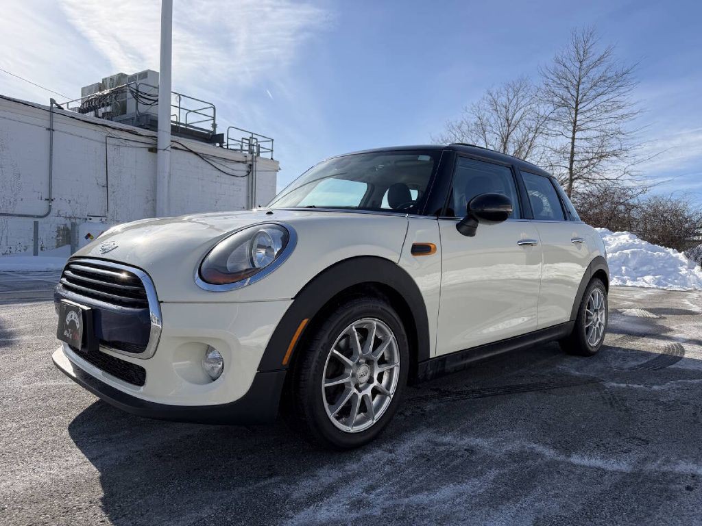 2017 MINI Cooper Image 2