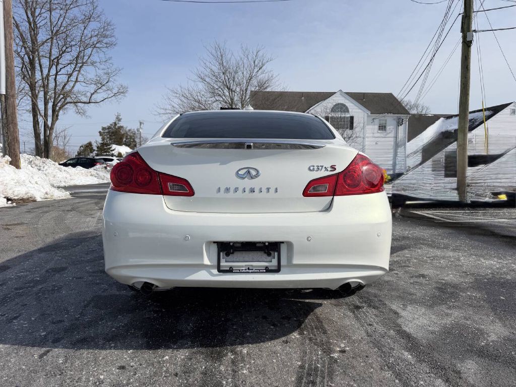 2013 INFINITI G37 Image 7