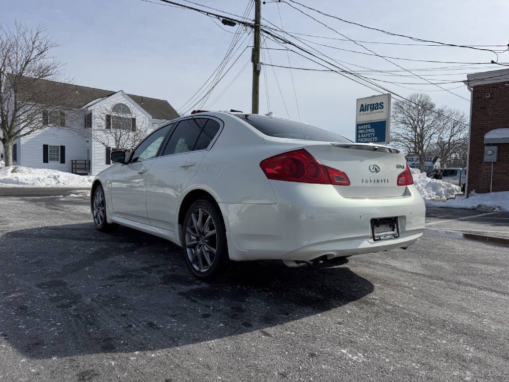 2013 INFINITI G37 Image 8