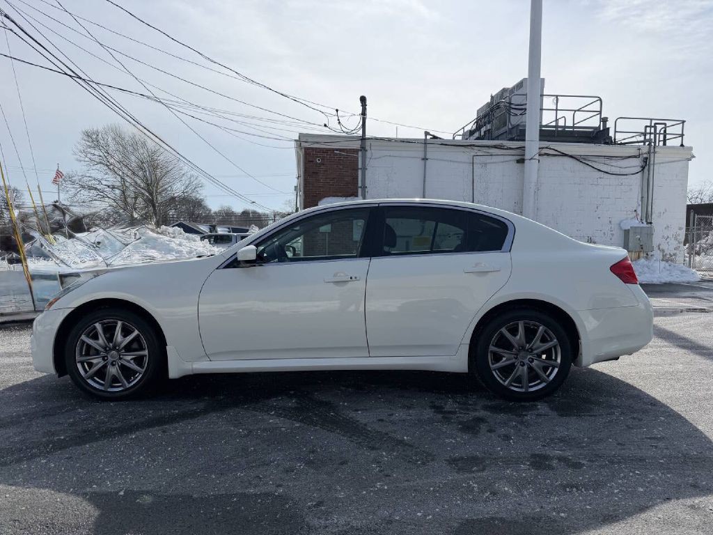 2013 INFINITI G37 Image 10