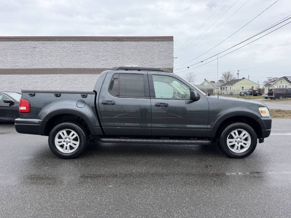 2010 Ford Explorer Image 4