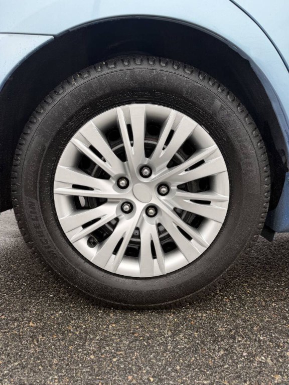 2012 Toyota Camry Image 14