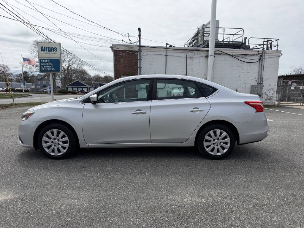2017 Nissan Sentra Image 9