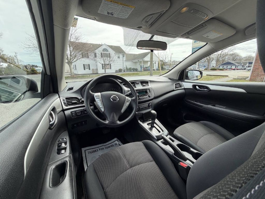2017 Nissan Sentra Image 10