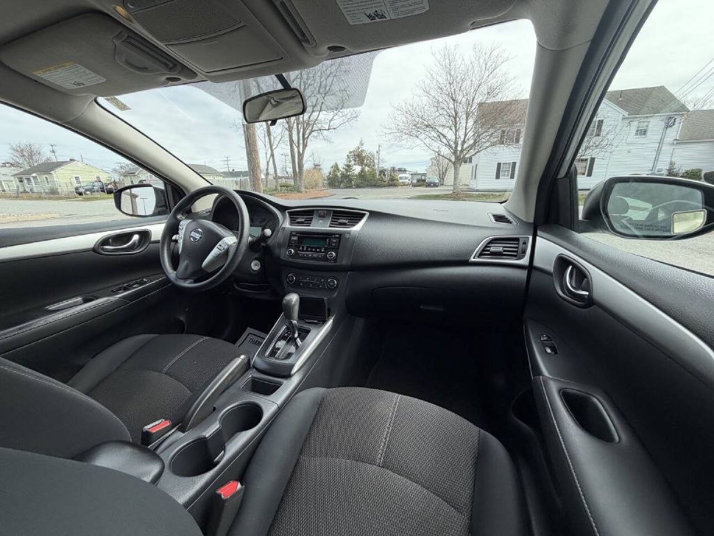 2017 Nissan Sentra Image 12