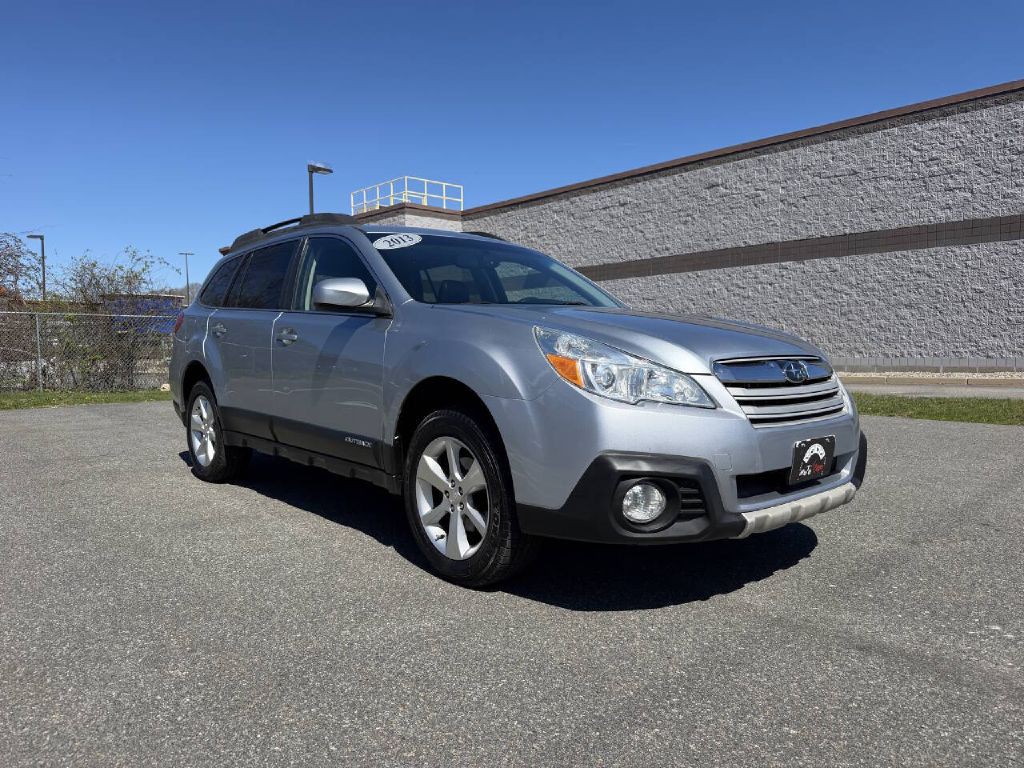 2013 Subaru Outback Image 4