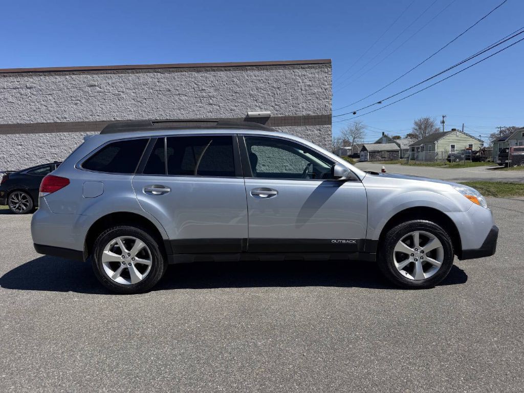 2013 Subaru Outback Image 5