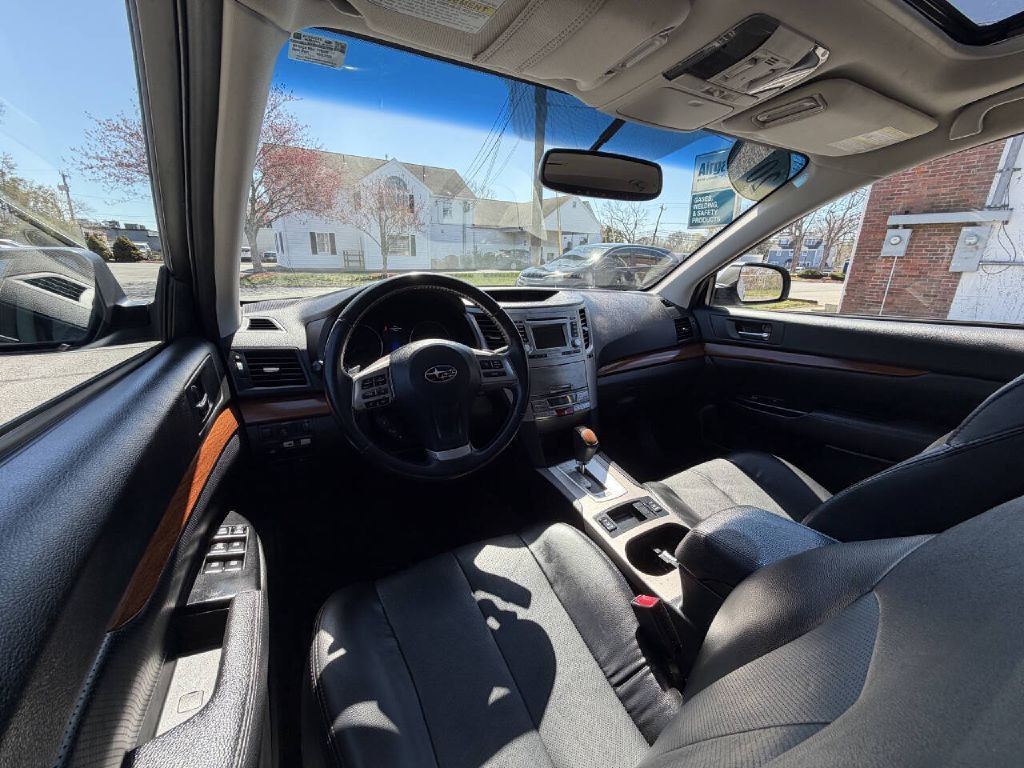 2013 Subaru Outback Image 11