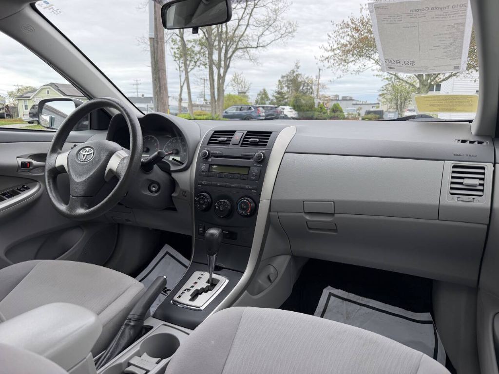 2010 Toyota Corolla Image 12