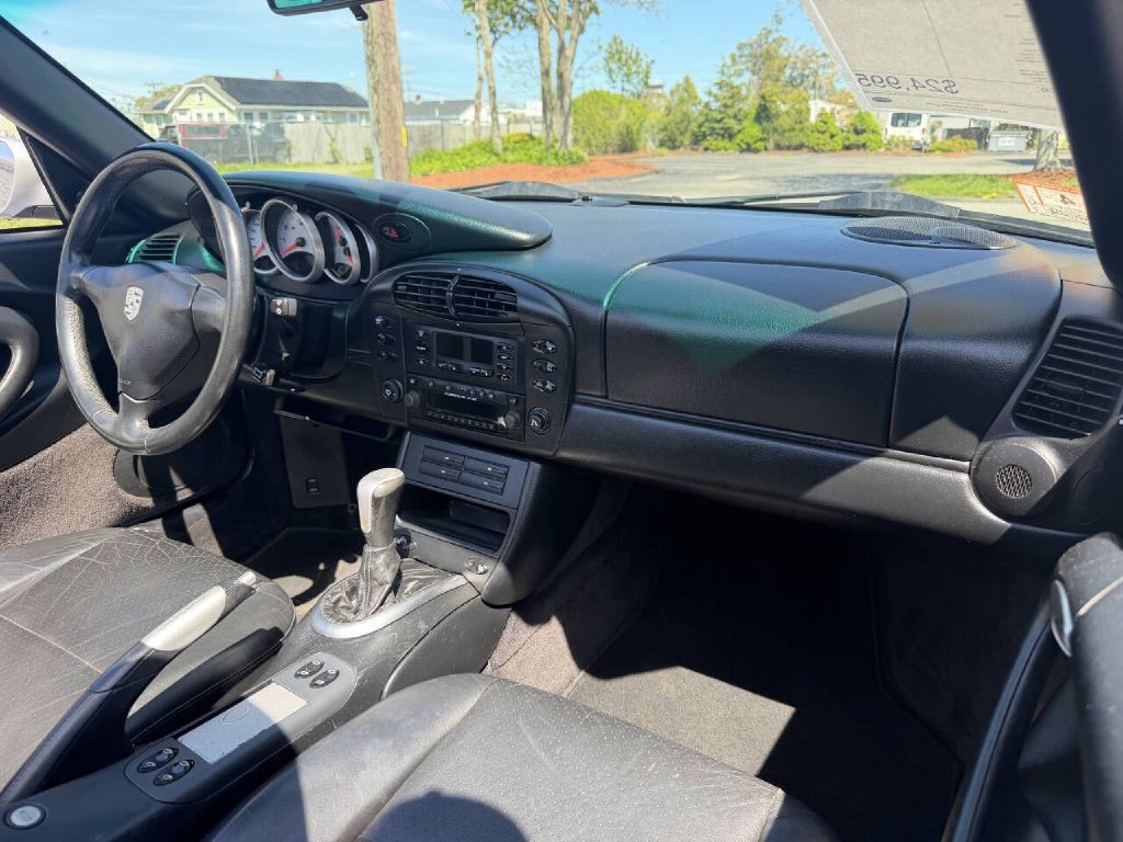 2000 Porsche 911 Image 15