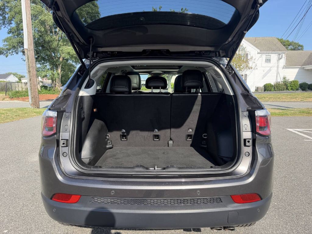 2019 Jeep Compass Image 8